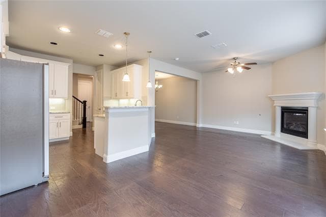 Building Photo - 3073 Galveston St