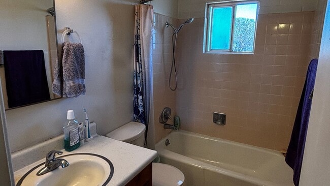 Building Photo - APARTMENT:  APPLE TREE SQUARE APARTMENTS-UPTOWN SEDONA