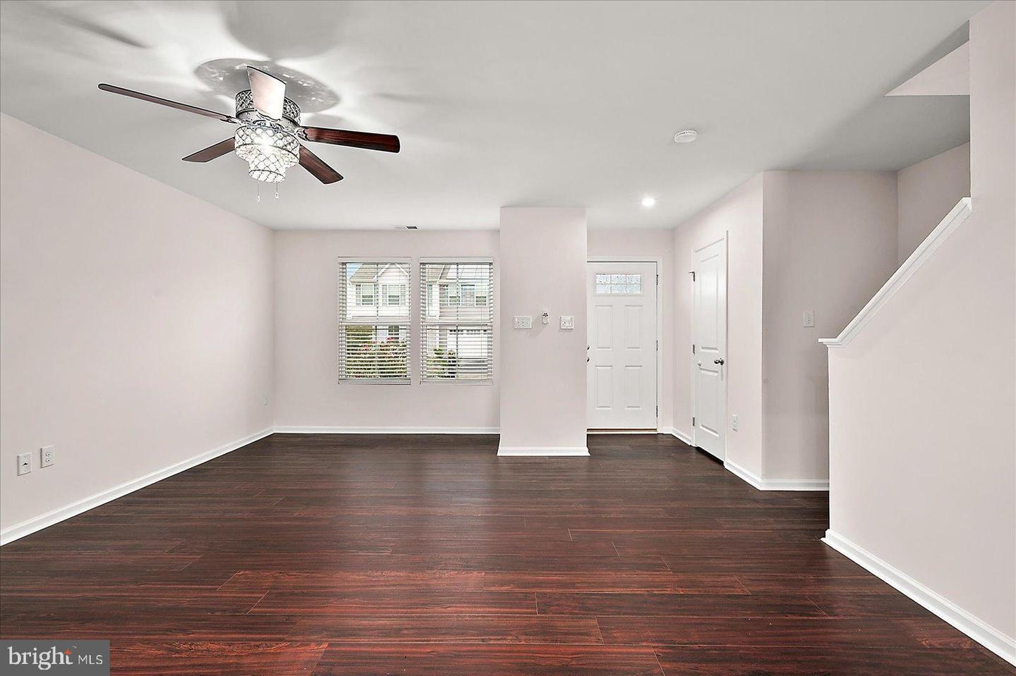 Building Photo - 38369 Elizabeth Ln