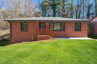 Building Photo - 801 N Evelyn Pl NW