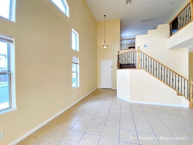 Building Photo - 9057 Spinning Wheel Ave
