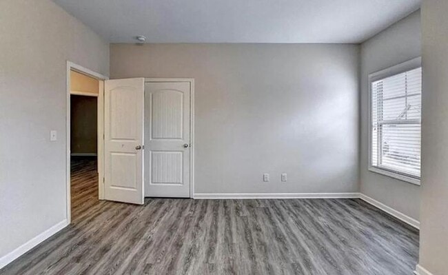 Building Photo - 5076 Apple Grove Rd NE