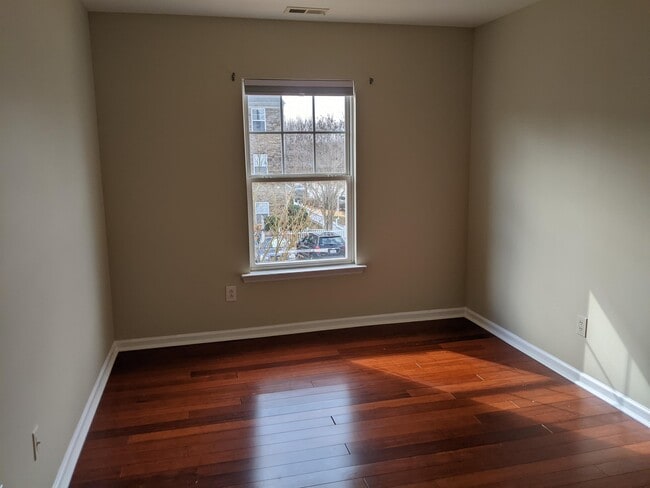 Building Photo - 11730 Mezzanine Dr