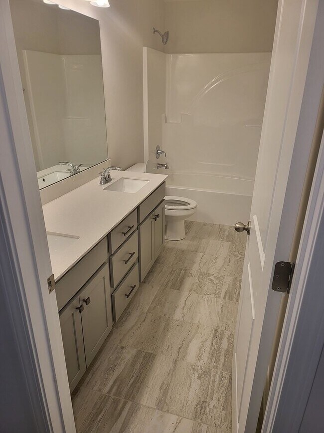 Building Photo - 505 Wymond Ct