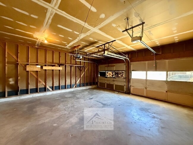 Building Photo - 310 Fairfax St