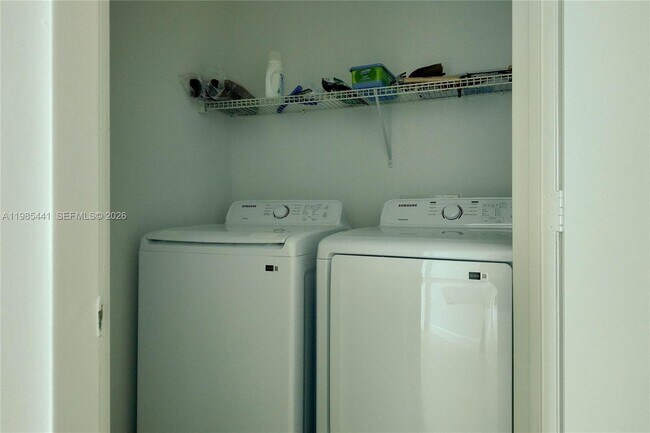 Building Photo - 1945 S Ocean Dr