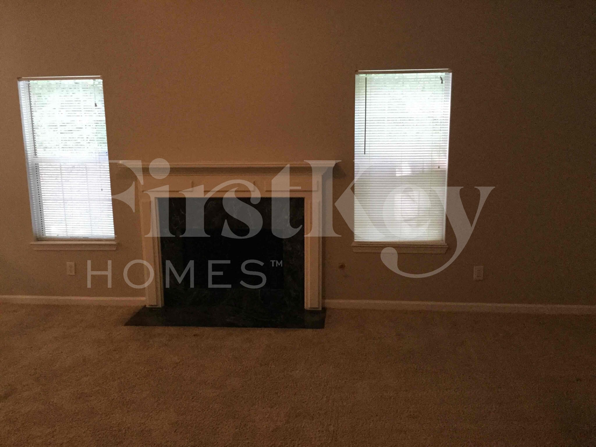 Building Photo - 5243 Round Table Dr