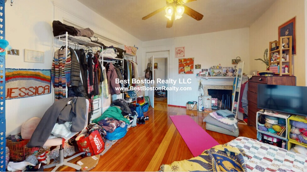 Building Photo - 44 Hooker St