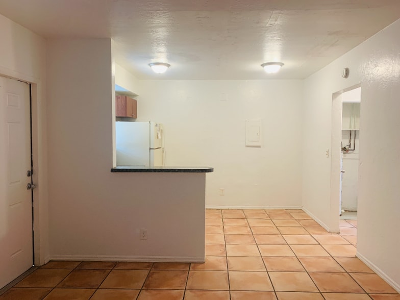 Building Photo - 661 NE 86th St