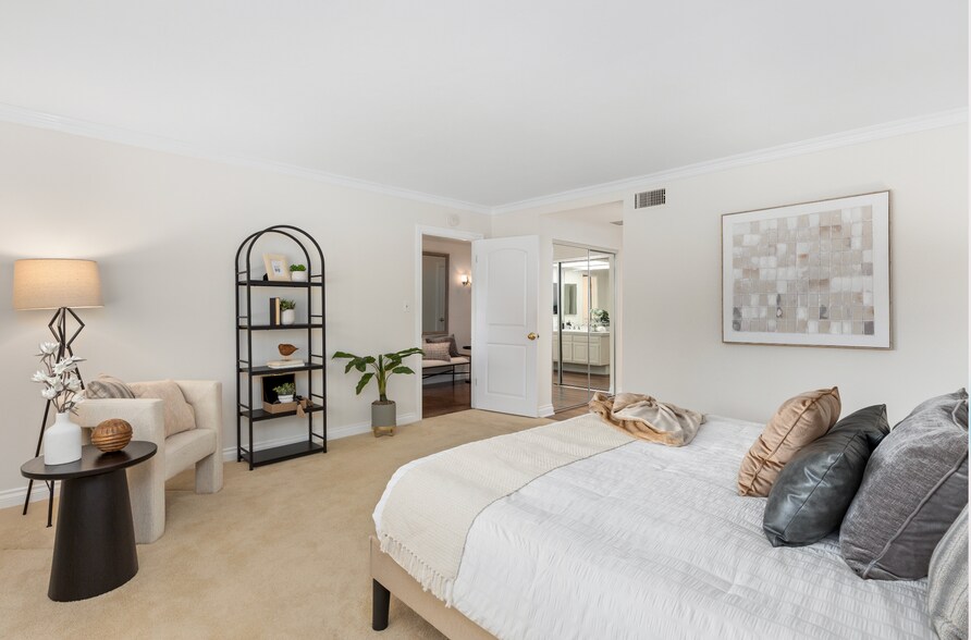 Building Photo - 1169 San Pablo Dr