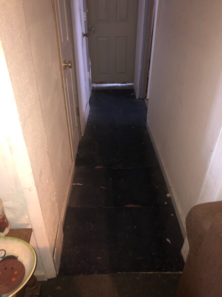 Building Photo - 8438 High St