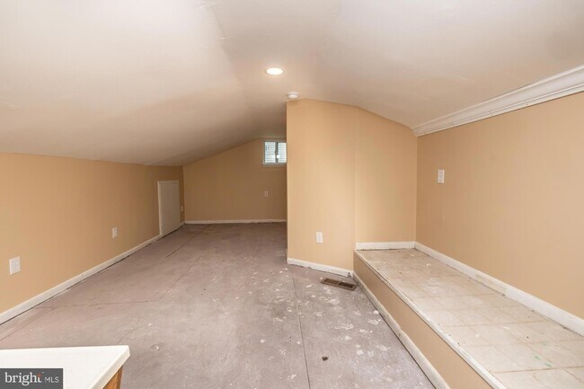 Building Photo - 3204 Norma Dr