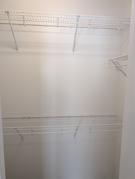 Building Photo - 2035 Schieffelin Rd