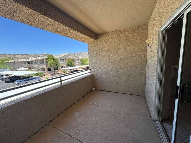 Building Photo - Cozy Condo in Ahwatukee