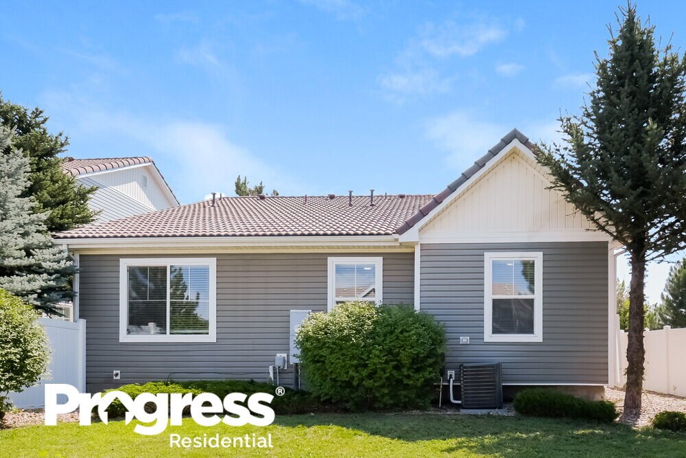 Building Photo - 4785 Biscay St
