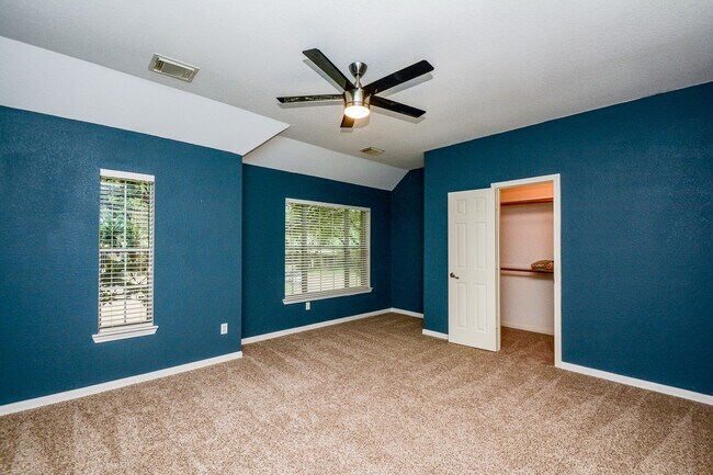 Building Photo - 22303 Bridgehaven Dr