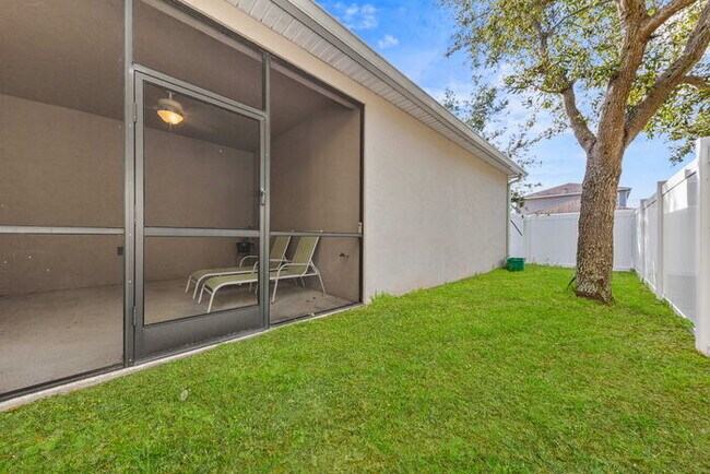 Building Photo - Corner Lot- Close to Disney- Four Bedroom Home for Rent