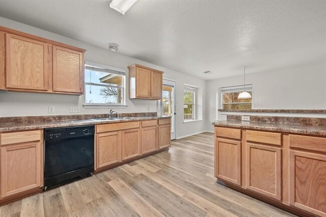 Building Photo - 2607 Theresa Blanchard Ln