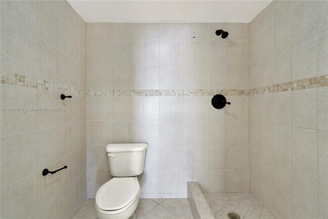 Building Photo - 1335 W 68th St