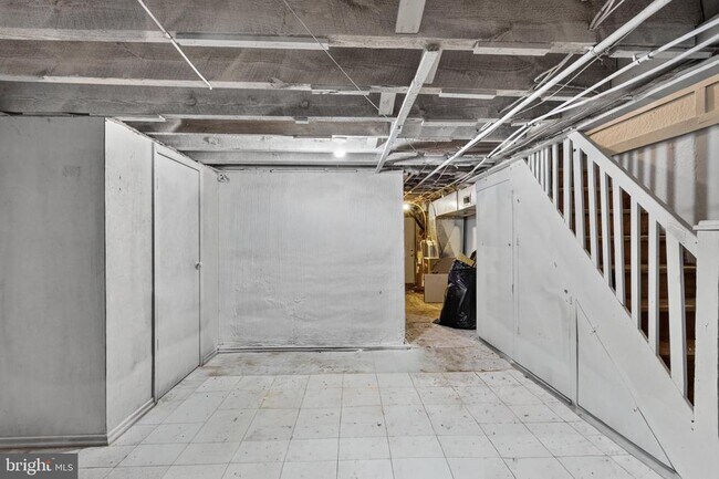Building Photo - 243 W 22nd St