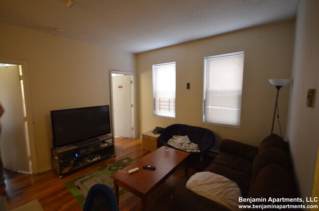 Building Photo - 890 Huntington Ave