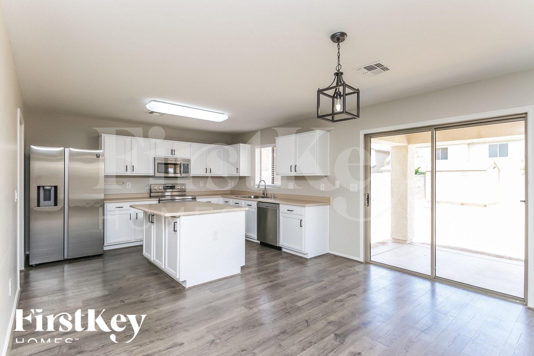 Building Photo - 1168 W Desert Basin Dr