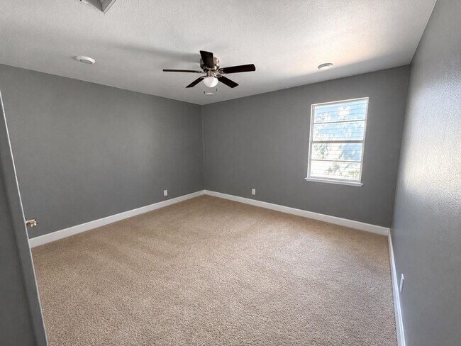 Building Photo - 151 Darden Dr