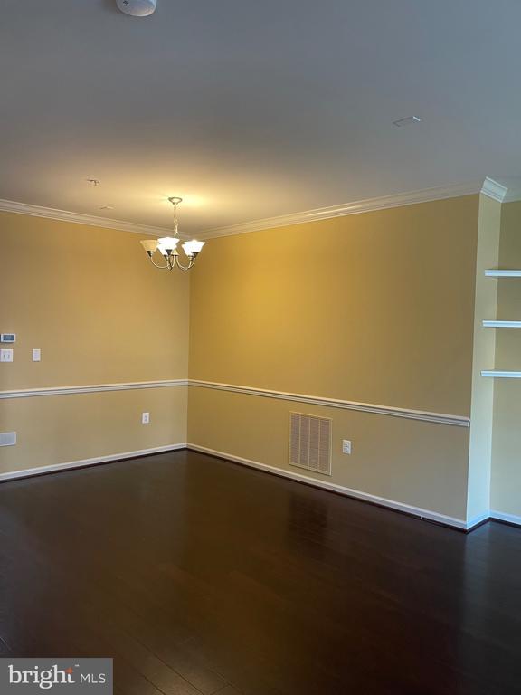 Building Photo - 1525 Rabbit Hollow Pl