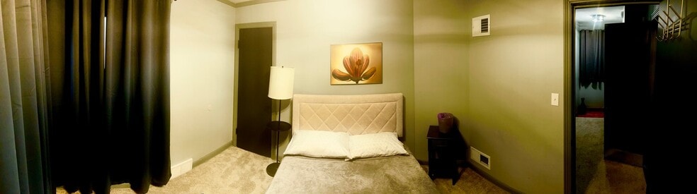 Building Photo - 9000 S Wabash Ave