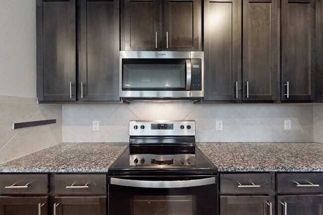 Building Photo - 3 bedroom, 2.5 bath with Study or 4th Bedroom and Game Room extras include Gym, Storage Racks in ...