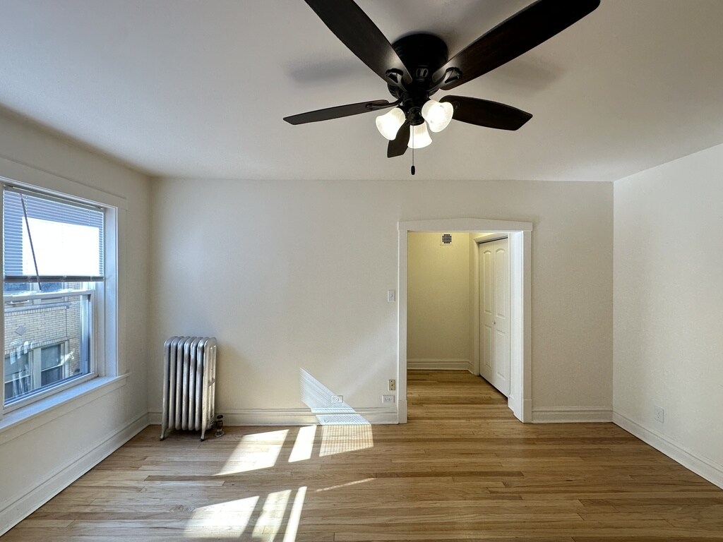 Building Photo - 4311 N Francisco Ave