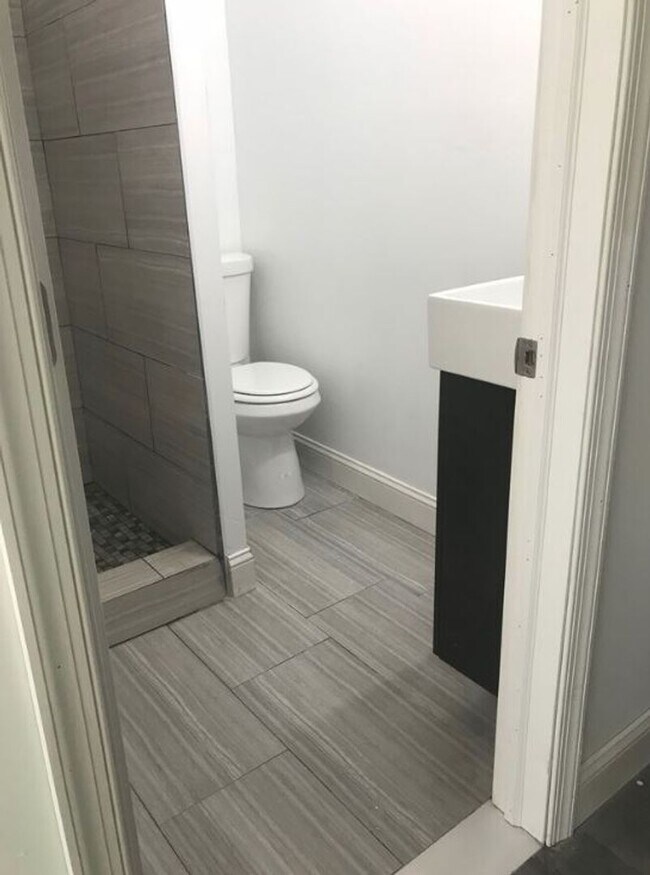 Building Photo - 3326 N 17th St