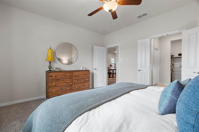 Building Photo - 207 Greenbriar Dr