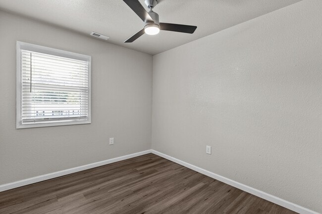Building Photo - 1408 Quiet Ct