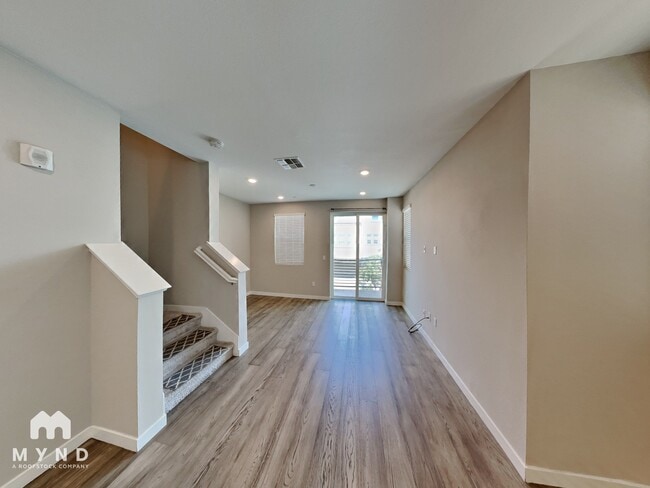 Building Photo - 1502 Cherry Cir