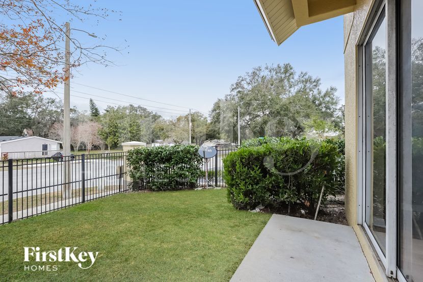 Building Photo - 228 Drawbridge Ln