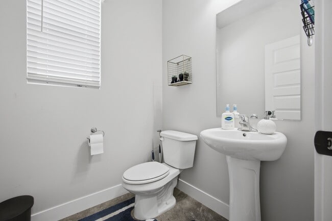 Building Photo - 4633 Sentry Dr