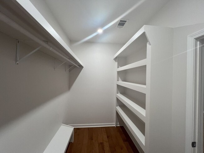 Building Photo - Woodlawn Estates