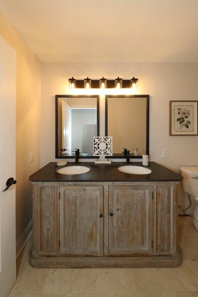 Building Photo - Luxury Kingsmill Treehouse Retreat | 7BR Custom Home with Private Suite