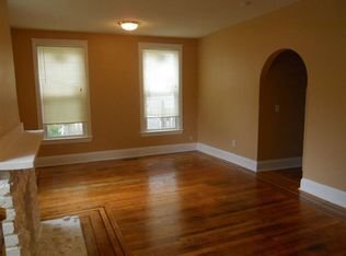 Primary Photo - 907 N Oliver Ave