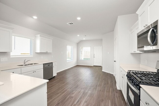 Building Photo - 3201 Yellow Rose Dr