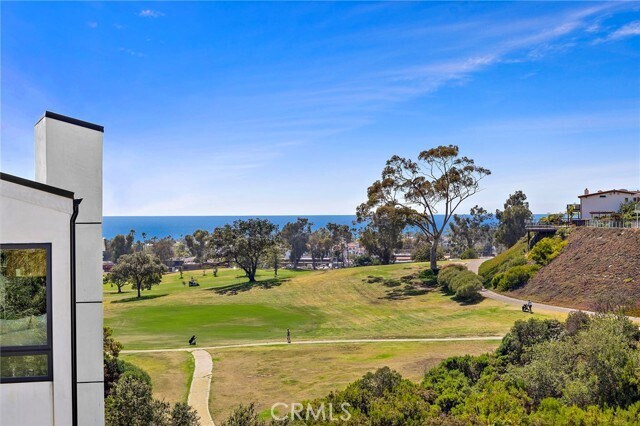 Building Photo - 449 Avenida Crespi