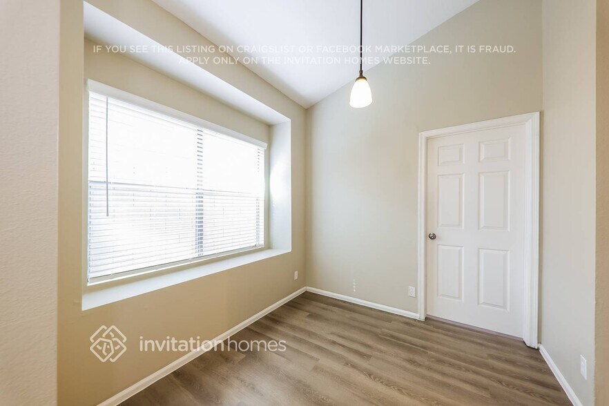 Building Photo - 222 N Heritage Dr