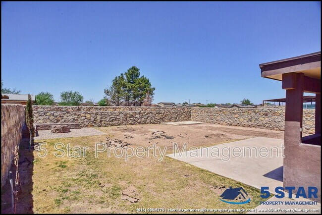 Building Photo - 703 Lt Joe Magellanes Rd