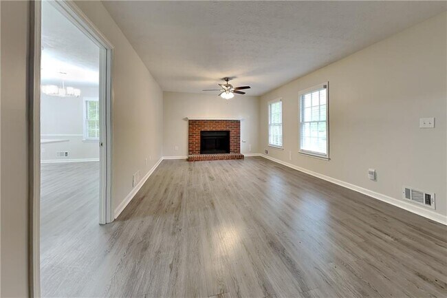 Building Photo - 2210 Grayfield Dr