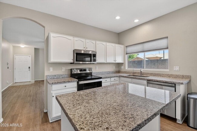 Building Photo - 3680 S Joshua Tree Ln