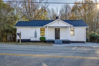Building Photo - 3/2 Available Now