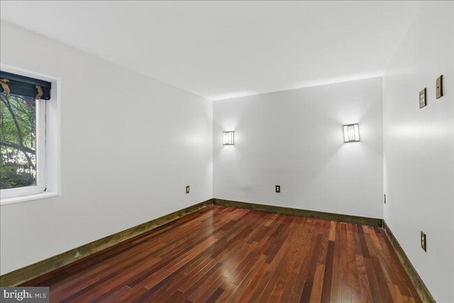 Building Photo - 1425 Northgate Square