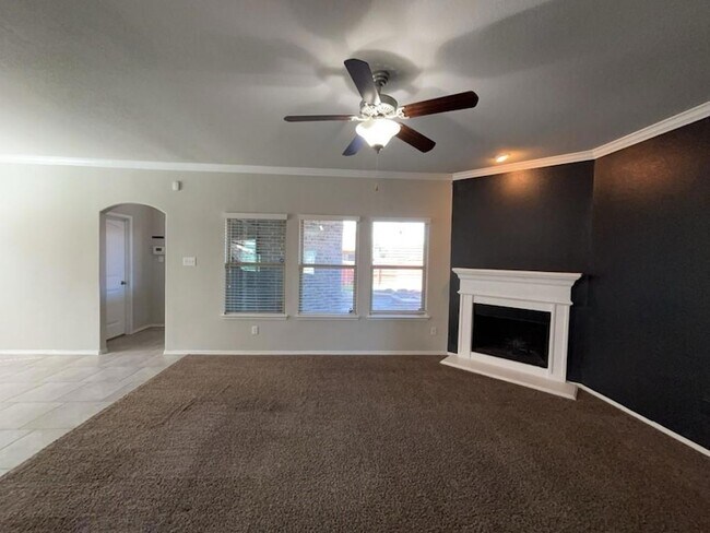Building Photo - 3000 Buckthorn St