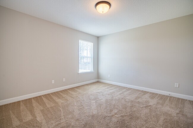 Building Photo - 141 Powers Dr